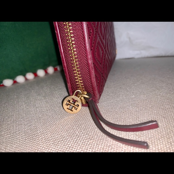 HP🎉 TORY BURCH Fleming Zip Continental Leather Wallet - Picture 4 of 8